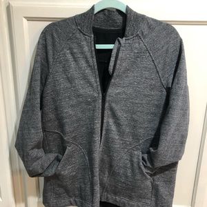 Lululemon charcoal gray jacket